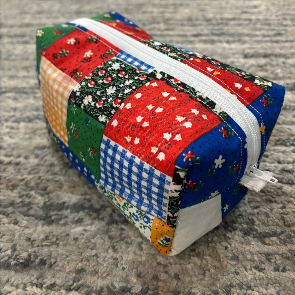 handmade sewn makeup/pencil zippered pouch